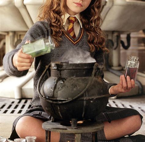 <b>Hermione, nude</b> version [Harry Potter] (ViiperArt) : rharrypotterporn. . Hermione nude
